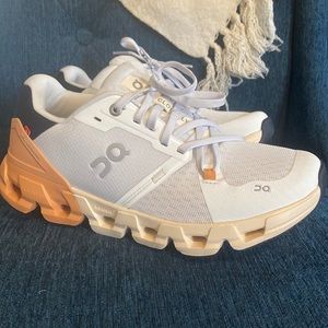 On Cloud Flyers 4 copper/white